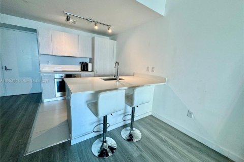 Condominio en venta en Miami, Florida, 1 dormitorio, 61.5 m2 № 1888724 - foto 9