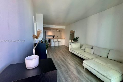 Condominio en venta en Miami, Florida, 1 dormitorio, 61.5 m2 № 1888724 - foto 7