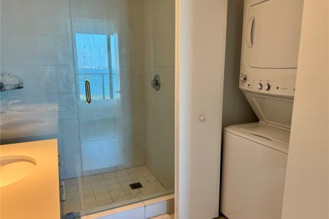 Condominio en venta en Miami, Florida, 1 dormitorio, 61.5 m2 № 1888724 - foto 20
