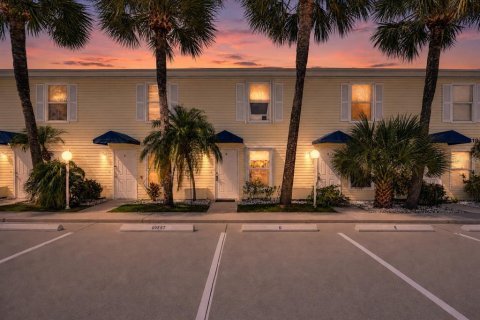 Townhouse in Punta Gorda, Florida 2 bedrooms, 100.15 sq.m. № 2324054