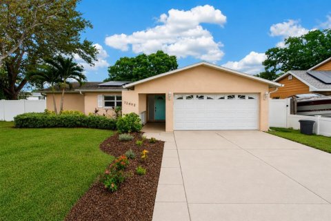 House in Seminole, Florida 3 bedrooms, 130.71 sq.m. № 2315126