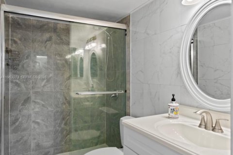 Copropriété à vendre à Pembroke Pines, Floride: 1 chambre, 83.61 m2 № 2025366 - photo 19