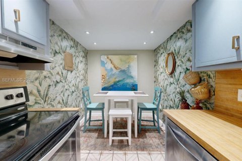 Купить кондоминиум в Норт-Майами-Бич, Флорида 1 спальня, 95.88м2, № 2036034 - фото 16