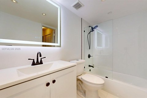 Купить кондоминиум в Норт-Майами-Бич, Флорида 1 спальня, 95.88м2, № 2036034 - фото 19