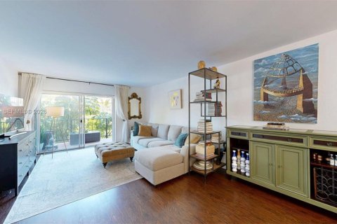 Купить кондоминиум в Норт-Майами-Бич, Флорида 1 спальня, 95.88м2, № 2036034 - фото 5