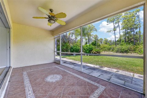 House in Lake Suzy, Florida 2 bedrooms, 134.62 sq.m. № 2150943 - photo 16