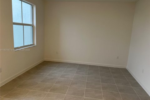 Touwnhouse à vendre à Miami, Floride: 3 chambres, 137.77 m2 № 2153735 - photo 7