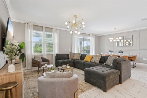 Casa en venta en Kissimmee, Florida, 8 dormitorios, 398.46 m2 № 2215056 - foto 16
