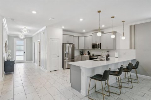 Casa en venta en Kissimmee, Florida, 8 dormitorios, 398.46 m2 № 2215056 - foto 11