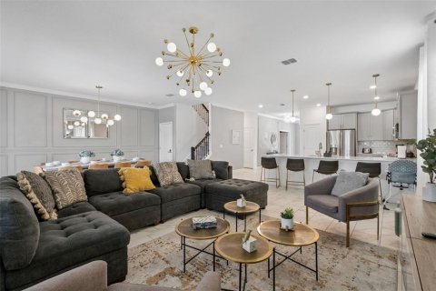 Casa en venta en Kissimmee, Florida, 8 dormitorios, 398.46 m2 № 2215056 - foto 15