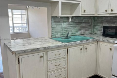 Квартира в Майами, Флорида 1 спальня, 62.06м2 № 2060364