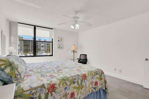 Condo in Stuart, Florida, 2 bedrooms  № 2188844 - photo 26
