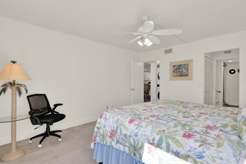 Condo in Stuart, Florida, 2 bedrooms  № 2188844 - photo 27
