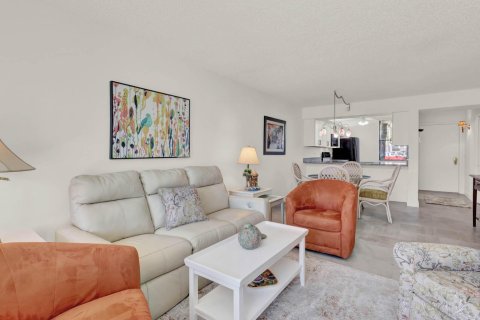 Condo in Stuart, Florida, 2 bedrooms  № 2188844 - photo 20