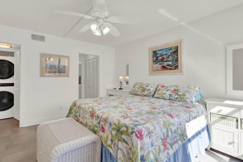 Condo in Stuart, Florida, 2 bedrooms  № 2188844 - photo 28