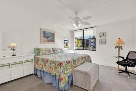 Condo in Stuart, Florida, 2 bedrooms  № 2188844 - photo 25