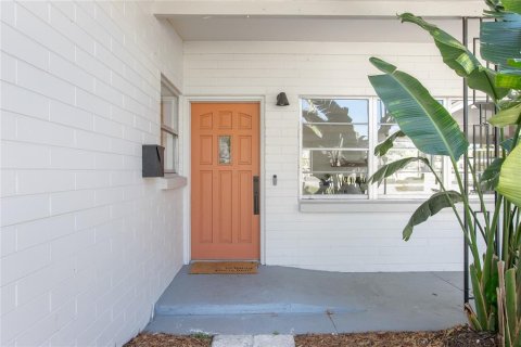 House in Maitland, Florida 4 bedrooms, 255.3 sq.m. № 1574548 - photo 5