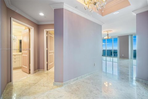 Купить кондоминиум в Санни-Айлс-Бич, Флорида 4 спальни, 362.88м2, № 1714386 - фото 21