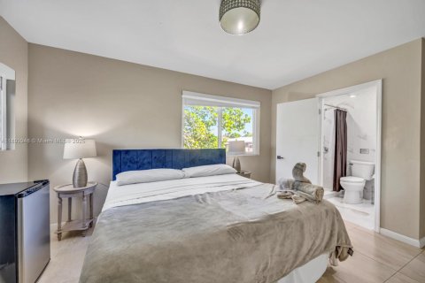 Villa ou maison à louer à Miami, Floride: 3 chambres, 244.33 m2 № 1946692 - photo 6