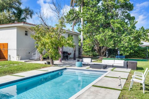 Villa ou maison à louer à Miami, Floride: 3 chambres, 244.33 m2 № 1946692 - photo 1