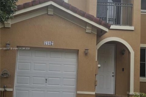 Townhouse in Miami, Florida 3 bedrooms, 157.38 sq.m. № 2013089