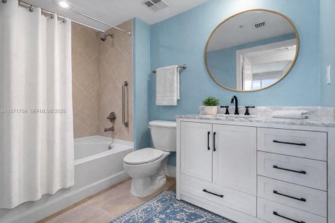 Condominio en venta en Miami, Florida, 1 dormitorio, 78.6 m2 № 2033726 - foto 13