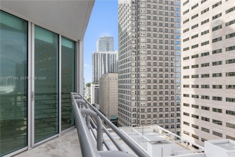 Condominio en venta en Miami, Florida, 1 dormitorio, 78.6 m2 № 2033726 - foto 18