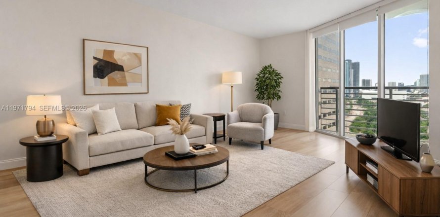 Condominio en Miami, Florida, 1 dormitorio  № 2033726