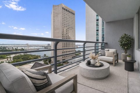 Condominio en venta en Miami, Florida, 1 dormitorio, 78.6 m2 № 2033726 - foto 16