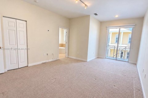 Condominio en alquiler en Doral, Florida, 3 dormitorios, 191.56 m2 № 2395445 - foto 11