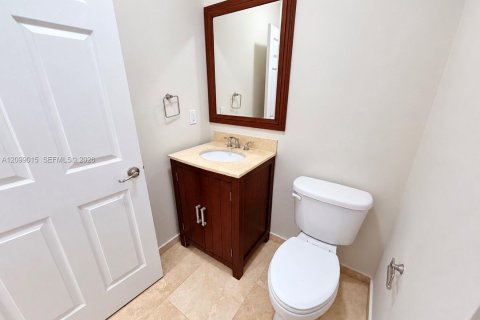 Condominio en alquiler en Doral, Florida, 3 dormitorios, 191.56 m2 № 2395445 - foto 26