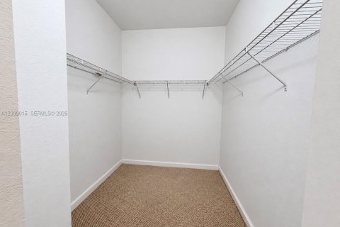 Condominio en alquiler en Doral, Florida, 3 dormitorios, 191.56 m2 № 2395445 - foto 13