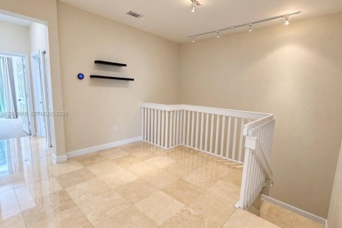 Condominio en alquiler en Doral, Florida, 3 dormitorios, 191.56 m2 № 2395445 - foto 9