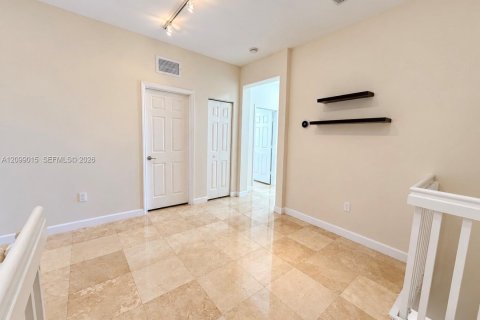 Condominio en alquiler en Doral, Florida, 3 dormitorios, 191.56 m2 № 2395445 - foto 18