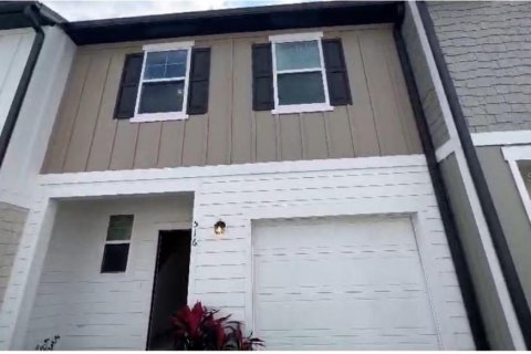 Adosado en venta en Davenport, Florida, 3 dormitorios, 137.5 m2 № 1616900 - foto 1