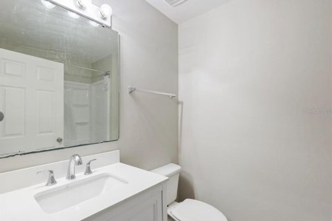Touwnhouse à louer à Tampa, Floride: 3 chambres, 163.88 m2 № 2425426 - photo 14