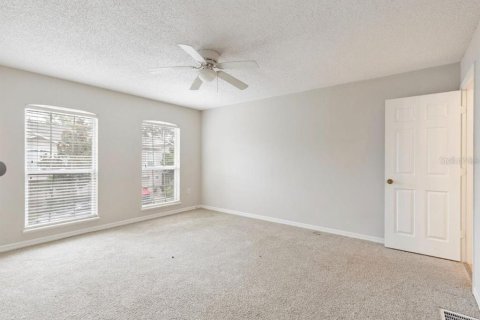 Touwnhouse à louer à Tampa, Floride: 3 chambres, 163.88 m2 № 2425426 - photo 9
