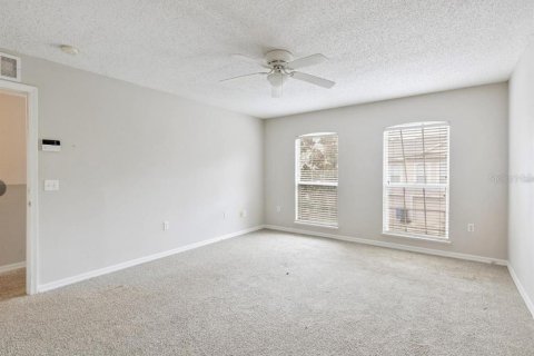 Touwnhouse à louer à Tampa, Floride: 3 chambres, 163.88 m2 № 2425426 - photo 12