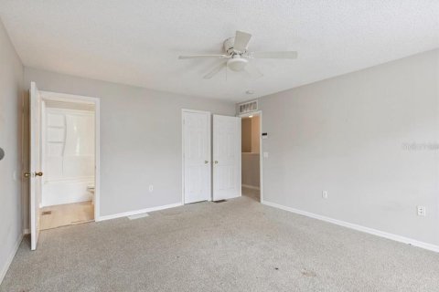 Touwnhouse à louer à Tampa, Floride: 3 chambres, 163.88 m2 № 2425426 - photo 10