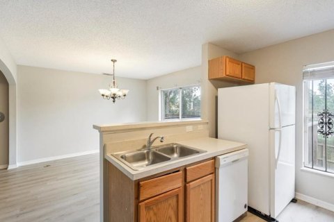 Touwnhouse à louer à Tampa, Floride: 3 chambres, 163.88 m2 № 2425426 - photo 7