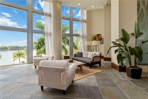 Condo in Sunrise, Florida, 1 bedroom  № 1671408 - photo 5