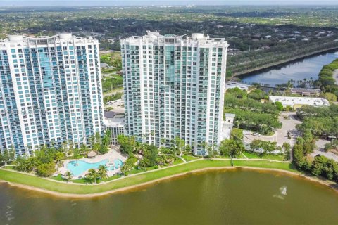 Condo in Sunrise, Florida, 1 bedroom  № 1671408 - photo 25