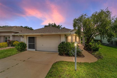 Villa ou maison à vendre à Leesburg, Floride: 2 chambres, 136.47 m2 № 1773541 - photo 1