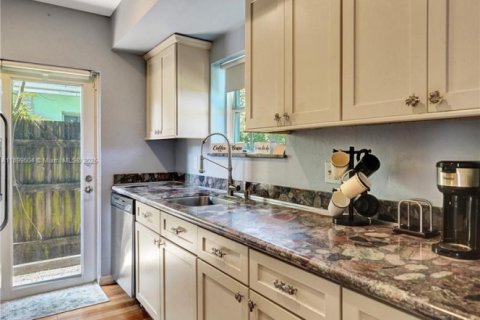 Immobilier commercial à vendre à Fort Lauderdale, Floride № 1954318 - photo 15