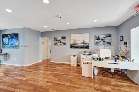 Immobilier commercial à vendre à Fort Lauderdale, Floride № 1954318 - photo 9