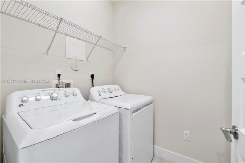 Condo in Doral, Florida, 4 bedrooms in URBANA № 1950514 - photo 9