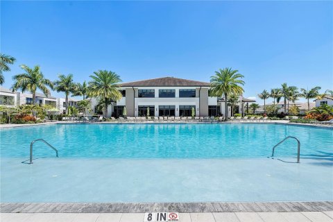 Condo in Doral, Florida, 4 bedrooms in URBANA № 1950514 - photo 22