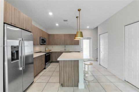 Condo in Doral, Florida, 4 bedrooms in URBANA № 1950514 - photo 5