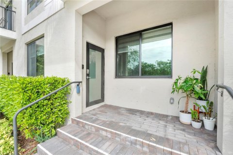 Condo in Doral, Florida, 4 bedrooms in URBANA № 1950514 - photo 3