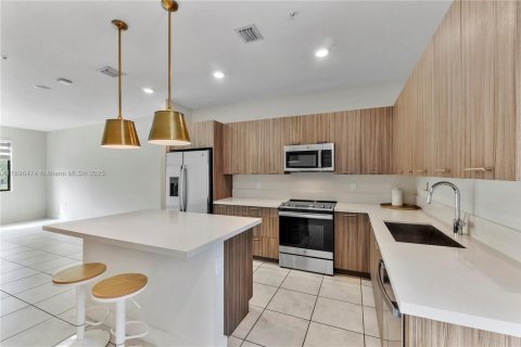 Condo in Doral, Florida, 4 bedrooms in URBANA № 1950514 - photo 6